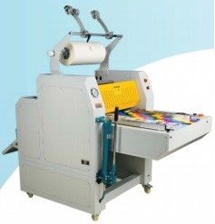 คุณภาพ  Infrared Heating Office 25M/Min Automatic Flute Laminator With Cutters โรงงาน