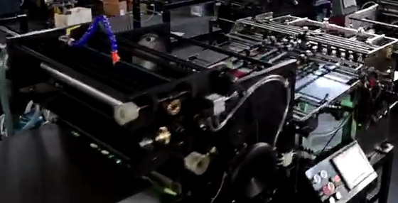 EcooGraphicx เครื่องเคลือบ UV ความเร็วสูง สําหรับหนังสือ โปสเตอร์และสติ๊กเกอร์