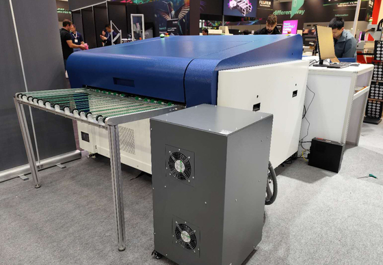 2400 dp A1 A2 เครื่อง CTP ภาพร้อน พร้อมเครื่องเจาะในสายและอัตโนมัติ