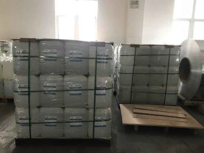 หมึกพิมพ์ออฟเซ็ทชนิดตัวทำละลาย ECOO-INK-F สีแดง มีอายุการเก็บรักษา 3 ปี บรรจุในกระป๋องขนาด 1 หรือ 2.5 กก./กระป๋อง และ 6 กระป๋อง/ลัง