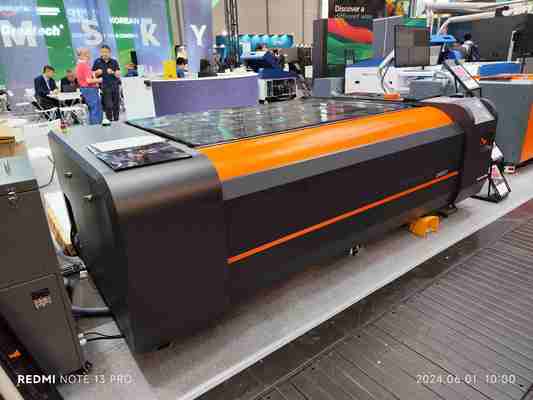 การพิมพ์เครื่องหมายการค้ารูปแบบขนาดใหญ่ CTP เครื่องทำเพลทเฟล็กโซ