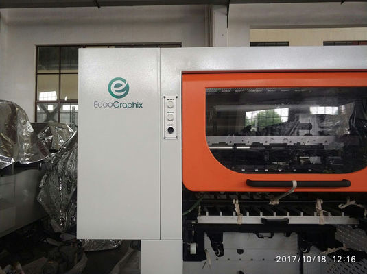 เครื่องตัดแบบ Flatbed ขนาดใหญ่พร้อมการปอก 1080mm