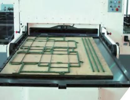 1650x1200mm ปอกเครื่องตัดกระดาษลูกฟูก TD 1650S