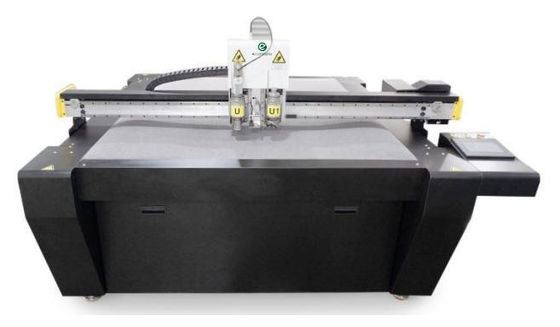 มัลติเอ็กซ์คอนโทรล ฟอยล์สแตมปิ้ง Die Cutting Machine For Packaging