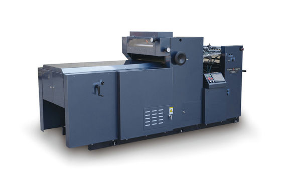 350gsm Board 620mm ความกว้าง UV Varnishing Machine 5000pcs / H